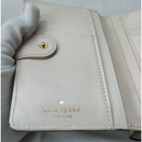 Kate Spade New York Gray Leather Credit Card ID Window Bifold Wallet - Picture 12 of 15